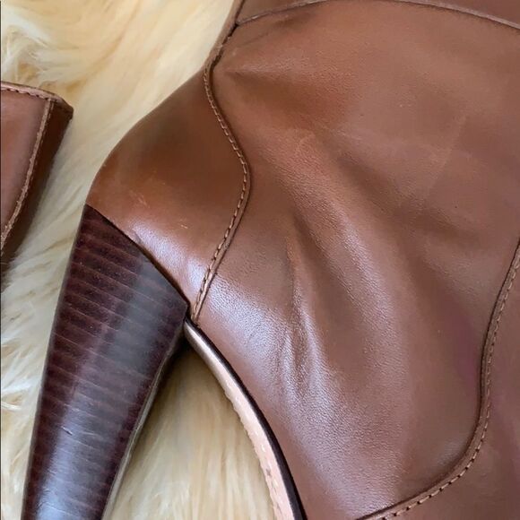 Michael Kors Tan Heeled Boots with Chunky Heel and Smooth Leather - Picture 13 of 16